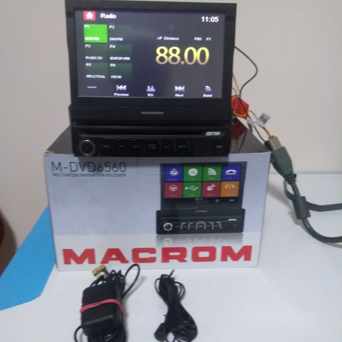 DVD MACROM 1 DIN cu navigatie