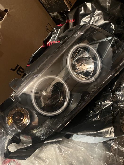 Фар десен за Volkswagen Polo Angel Eyes