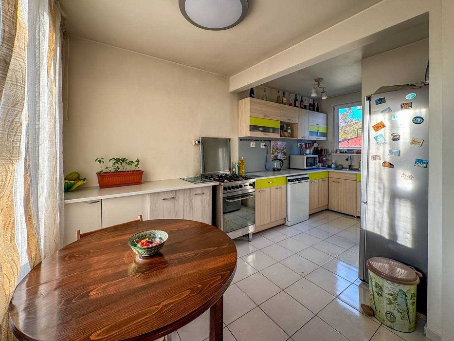 Продава се Къща в Българово - 280000 кв.м за 1 €/кв.м - Снимка #4