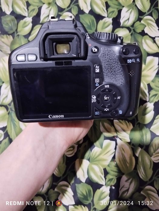Canon EOS 550D  camere