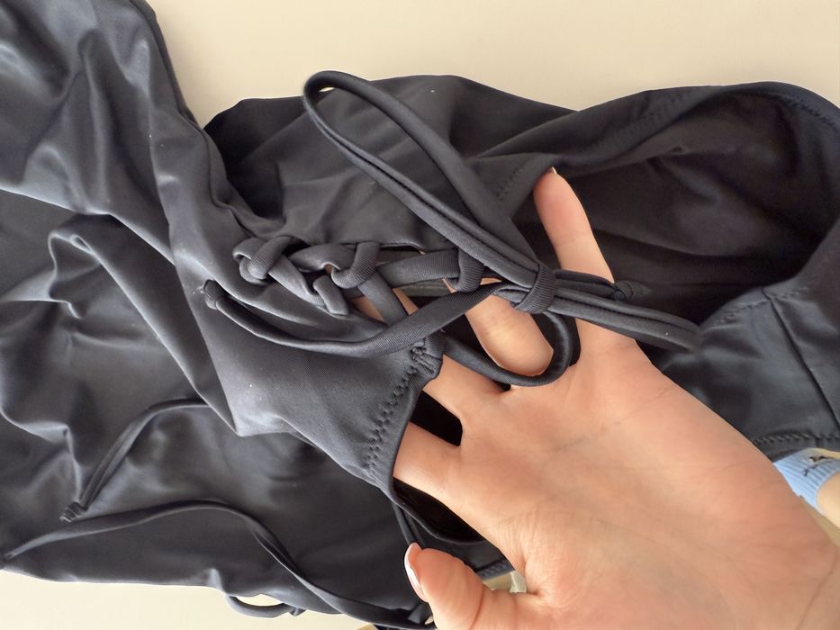 Чисто нов цял черен бански