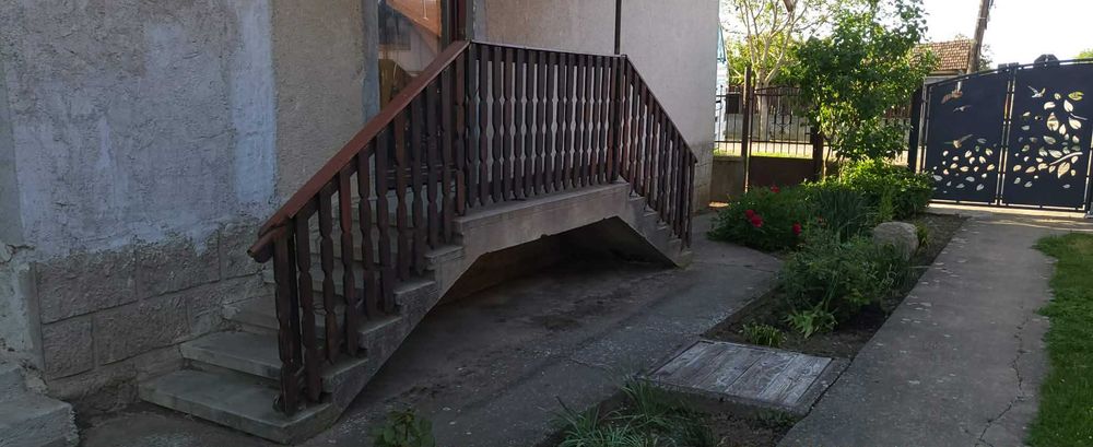 Vând sau schimb casa in Lucăceni