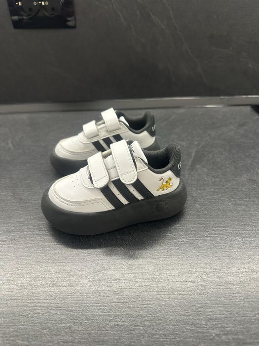 Маратонки Adidas