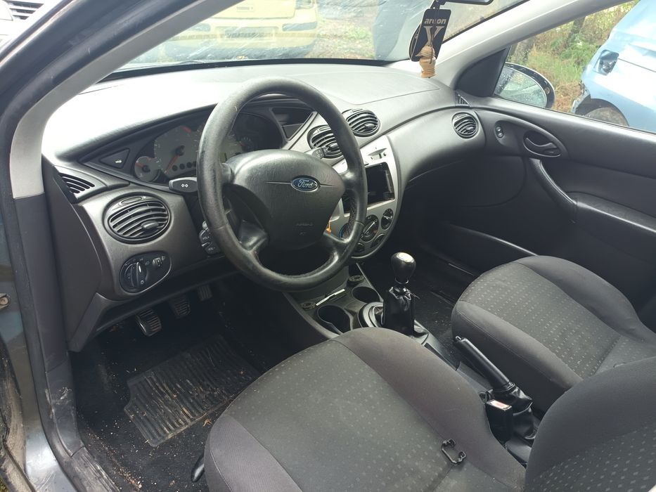 Продавам ford focus 1.8 TDCI на части