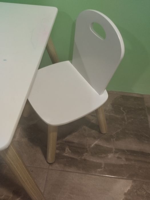 Детска масичка със столчета