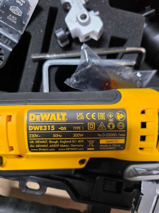 Unealta Multifunctionata DeWalt DWE315KT, Oscilanta Cu Accesorii