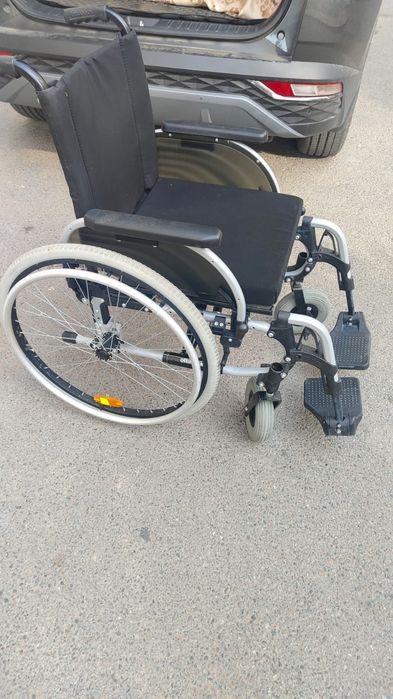 Инвалидная кресло-коляска коляски б/у