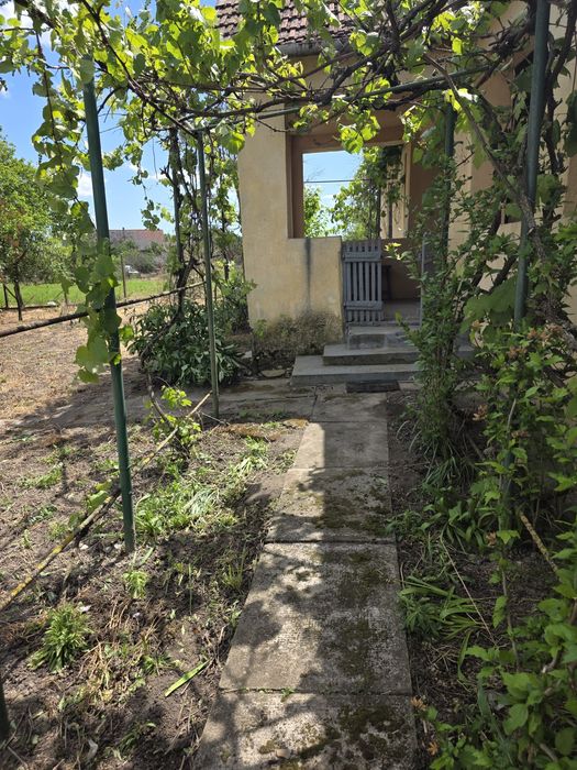 Casă de vânzare la țară