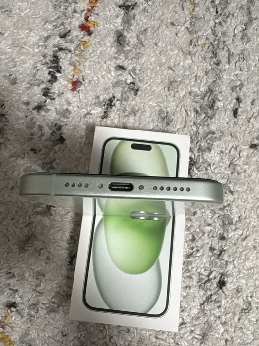Iphone 15 plus Green