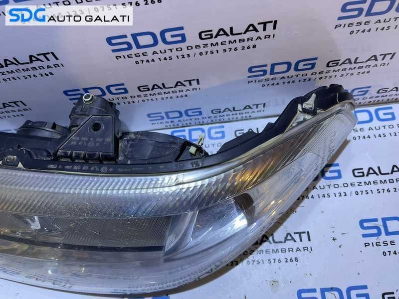 Far Stanga Halogen Renault Laguna 2 2001 - 2007 Cod 7701048927