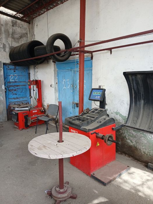 Service auto si elevatoare