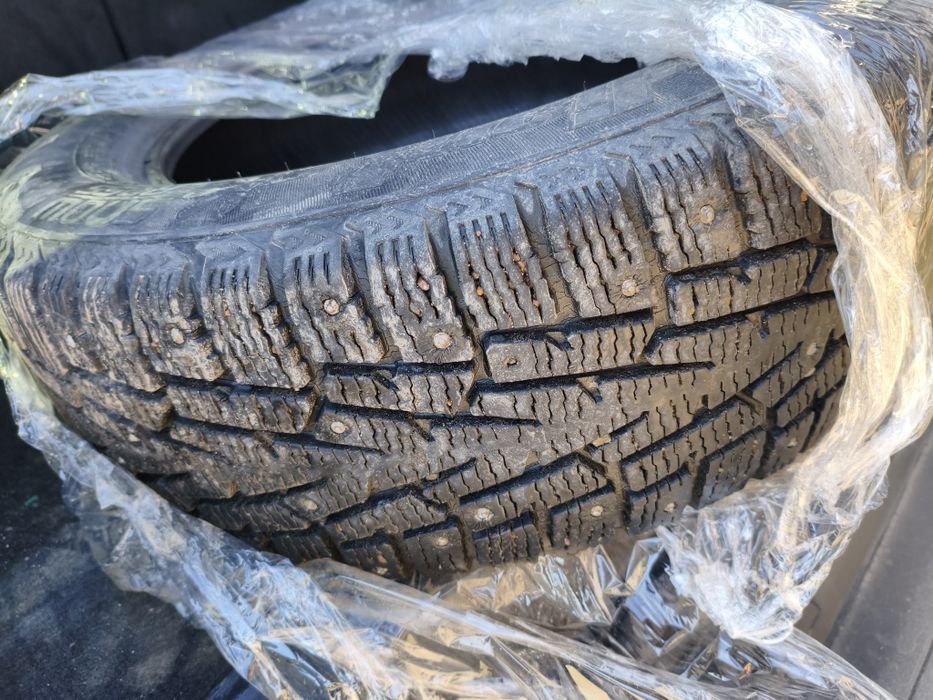 Зимние шипованные