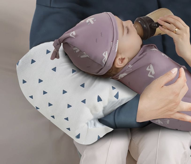 Игрушки 3-9 месяцев и подушку