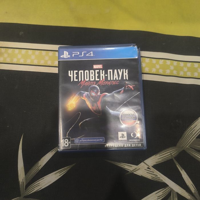 человеу паук майлз марализ на пс 4