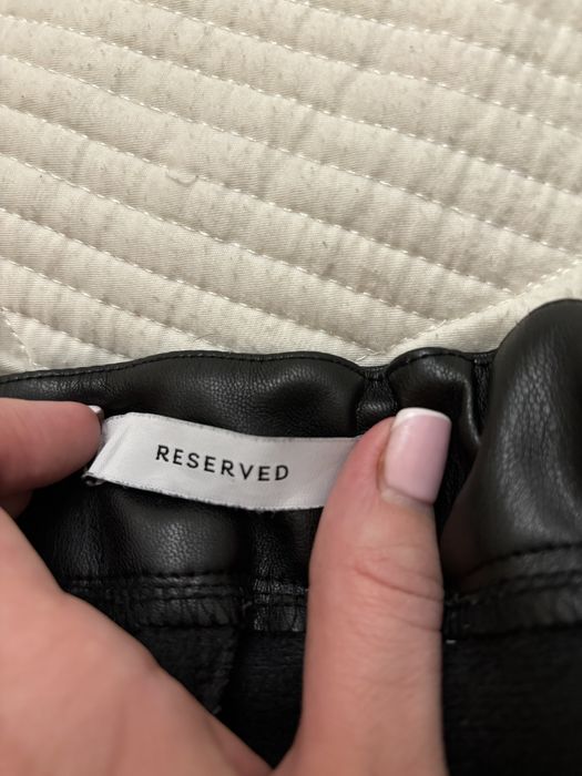 Продам «кожанные» брюки,46р!