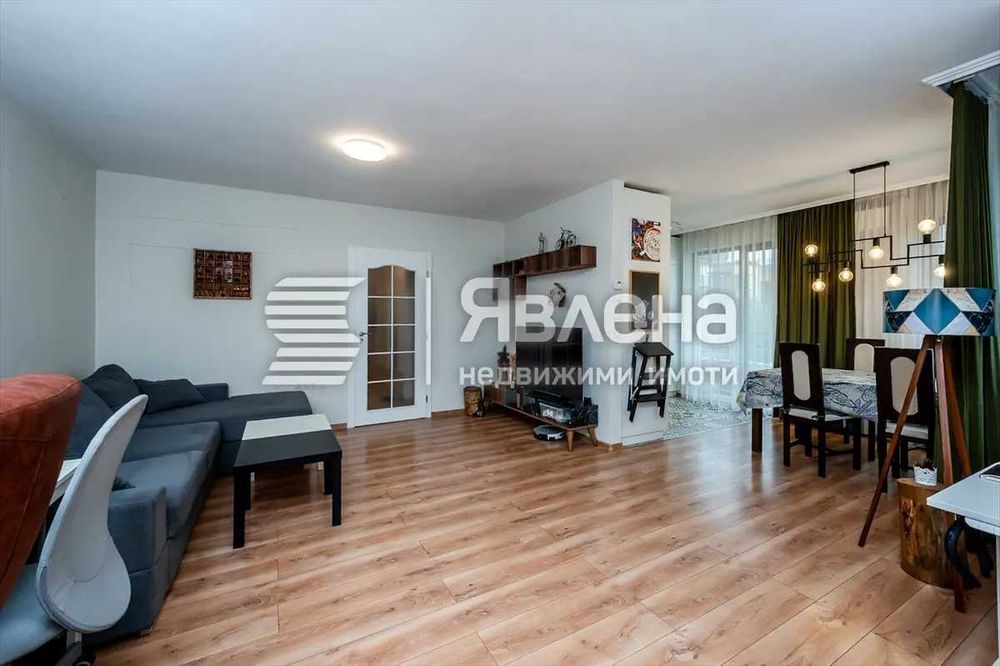 Дава се под наем Тристаен апартамент в София, Център - 100 кв.м за 977.16 € - Снимка #8