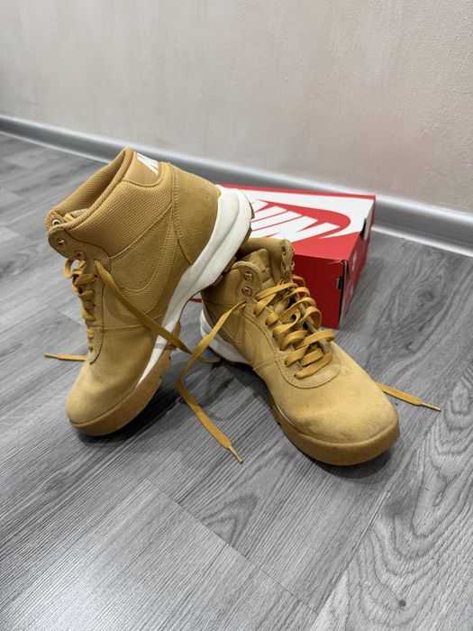 Nike Зимни обувки Hoodland Suede