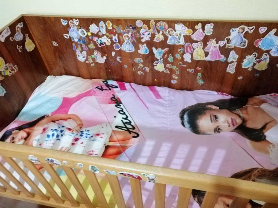 Детско легло от масивно дърво