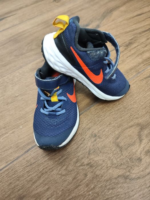 Детски маратонки Nike Revolution