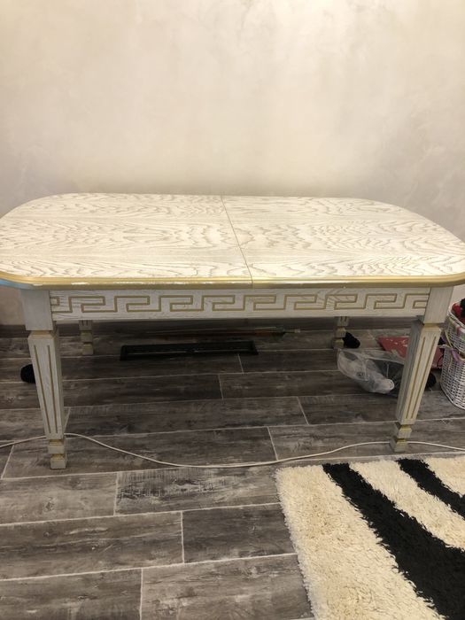 Продам стол