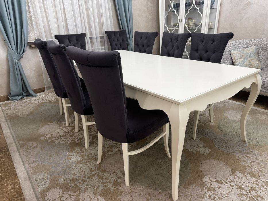 Стол обеденный со стульями