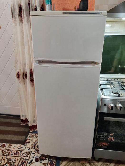 Холодилник сатылады екі камералық