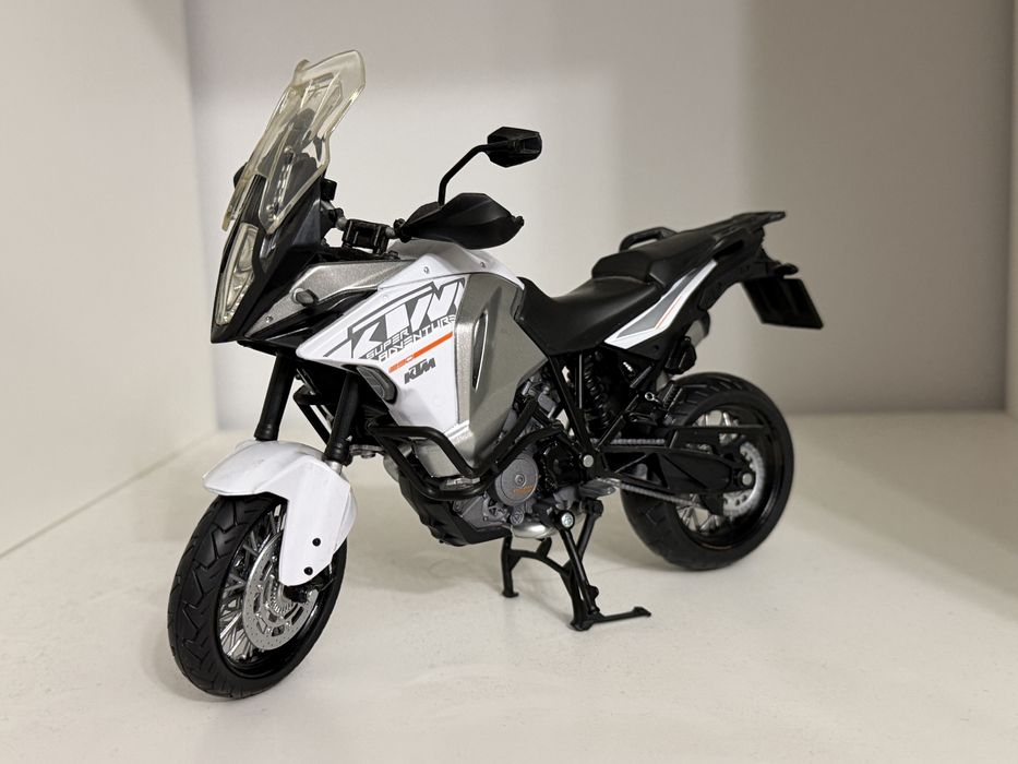Масштабная модель мотоцикл KTM adventure