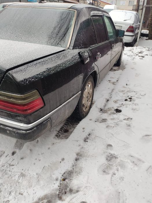 Продам мерседес 124