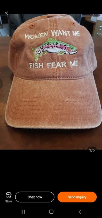 Нови шапки с козирка