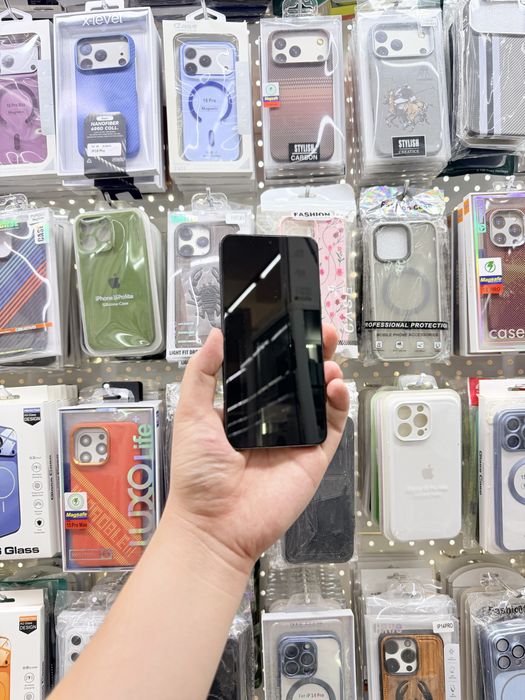 Samsung S22 (256гб)