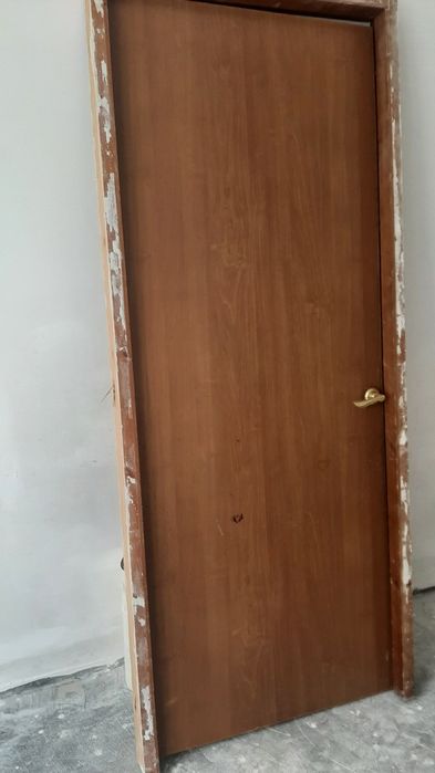 Продам двери 6штук по 7000