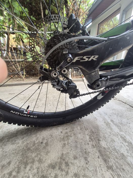specialized demo 8