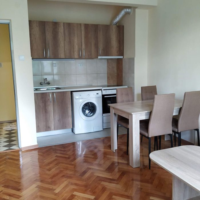 Дава се под наем Двустаен апартамент в Димитровград - 55 кв.м за 122.4 € - Снимка #1