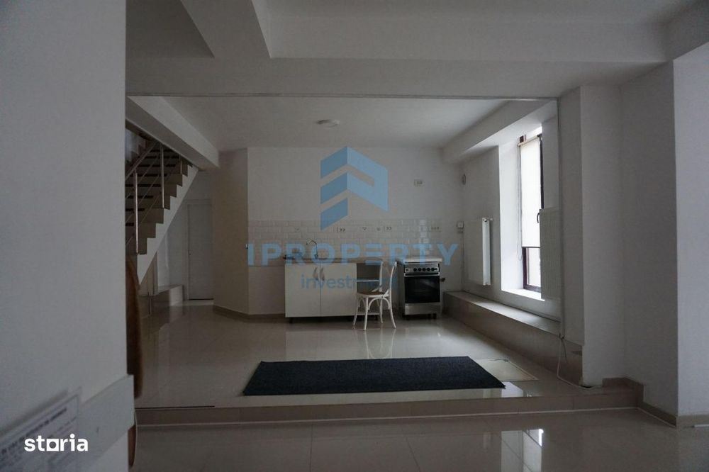 Comercial-Birouri | Piata Victoriei | 250 mpu | 18 Camere | Curte prop