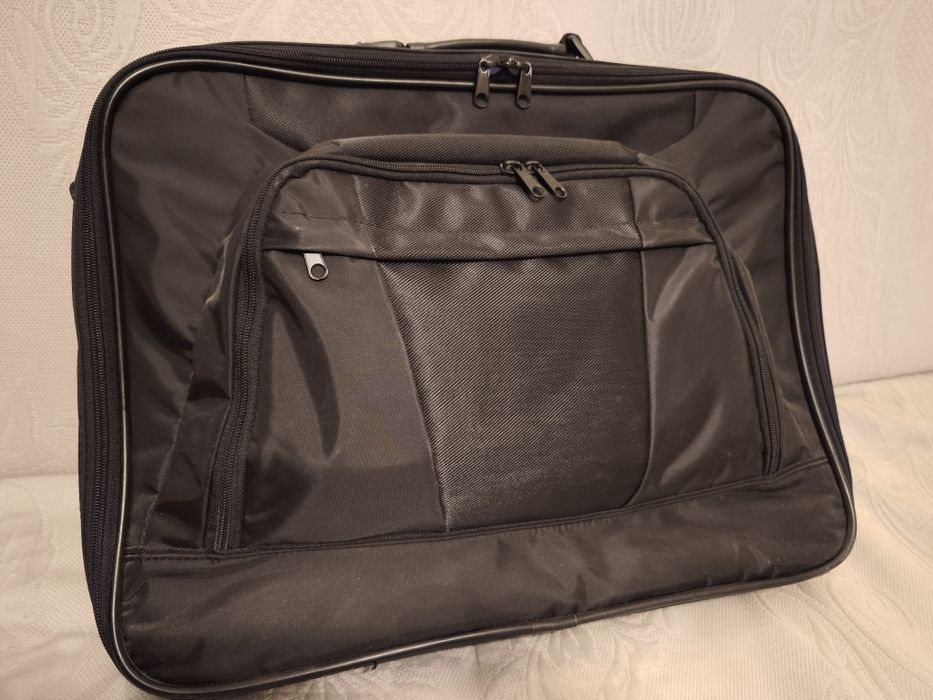 Ноутбук Fujitsu Lifebook NH570, б/у, в хорошем состоянии