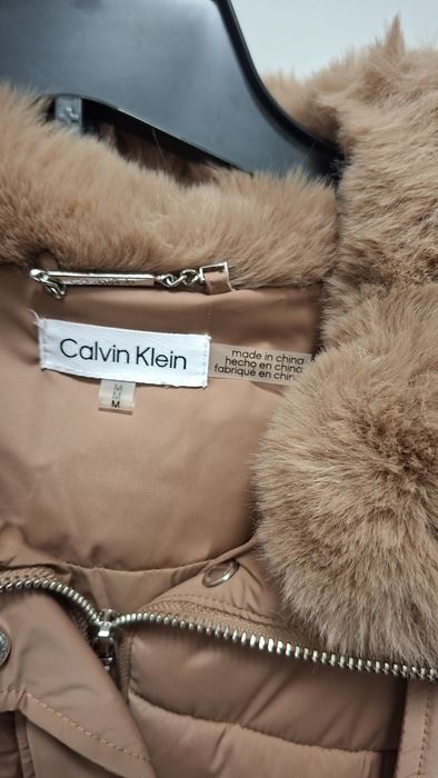 Calvin Klein  зимно яке  качулка , цвят камел/кафяв М