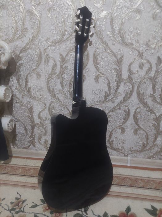 Gitara новая с чистая хорошая