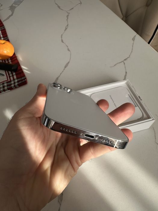 Iphone 14 Pro ,82 % baterie