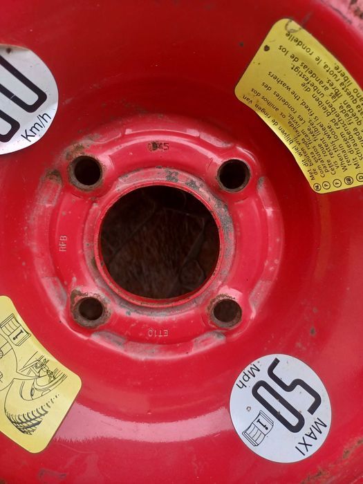 Продавам резервни гуми с джанти патерици