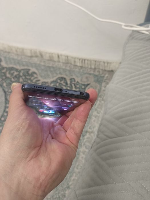 Vivo V 21 8+4_128 памяти