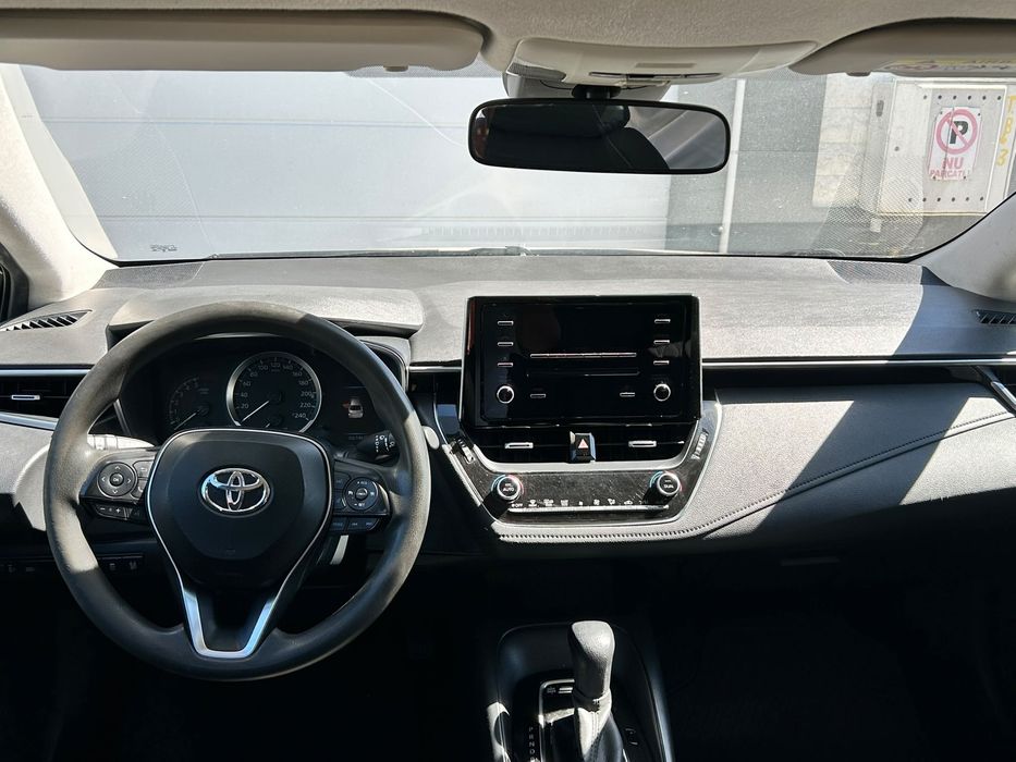 Toyota Corolla sedan TVA inclus