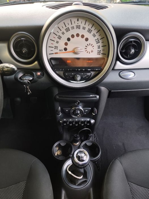Mini Cooper One R56