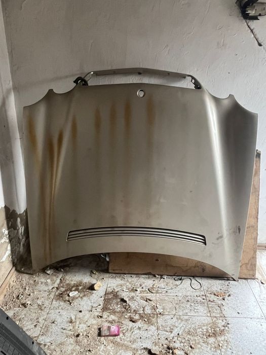 Капот Mercedes W210