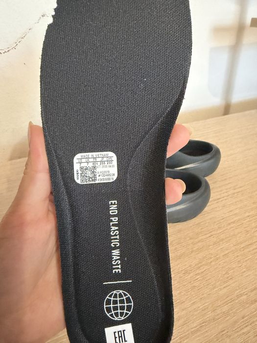 Оригинальные adidas — новые шлёпанцы