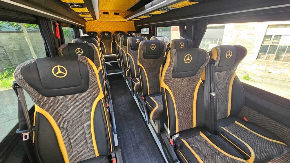 Vand microbuz MERCEDES-BENZ SPRINTER cu 21 locuri