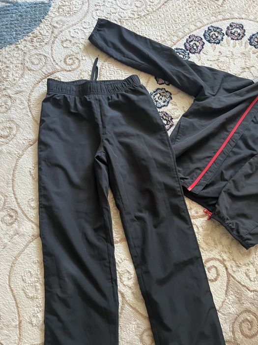 Продам спортивный костюм