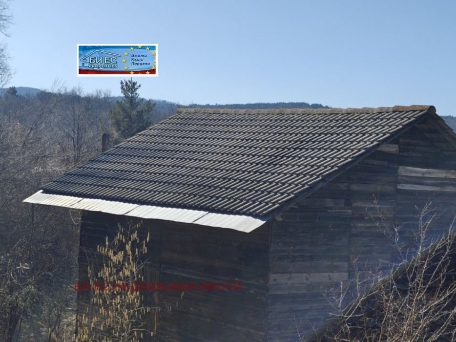 Къща в с. Глоговица 40 м² и двор 1009 м²