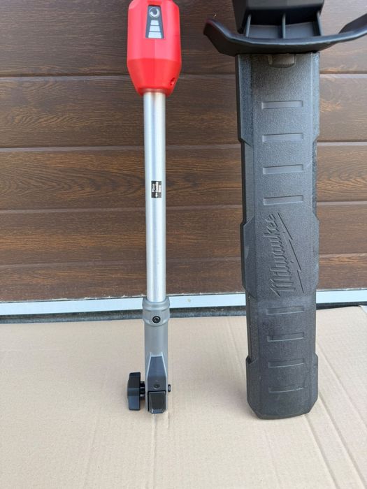Milwaukee foarfeca gard viu, cap multifunctional