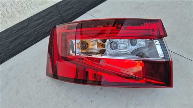 Stop Lampa stanga spate Skoda Superb an 2015 - 2018 cod 3V5945207A