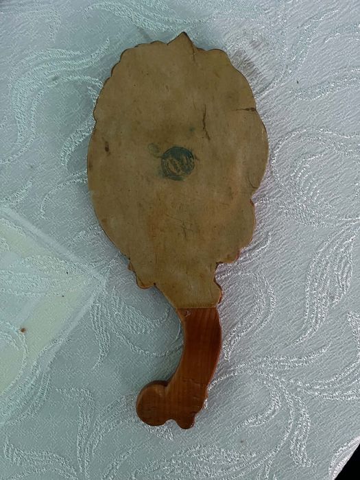 Oglinda sculptata manual